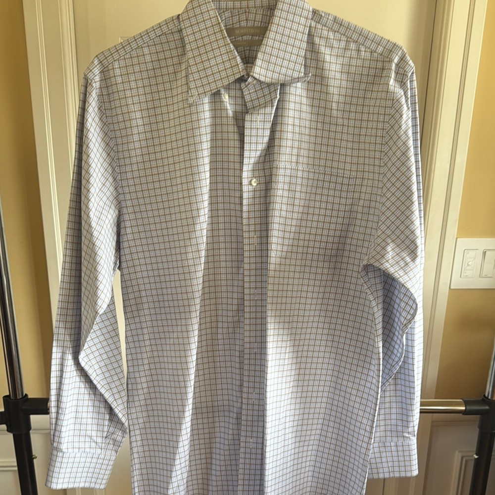 Nordstrom Blue and White Dress Shirt Classic Design